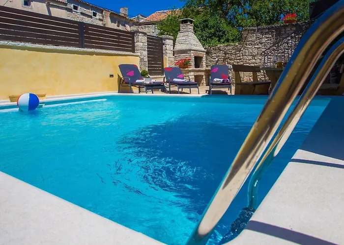 Kris With Pool In * Mrgani