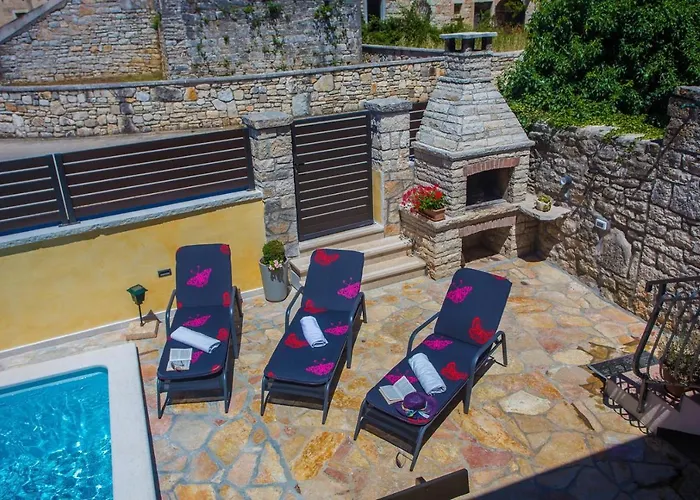 Ferienhaus Kris With Pool In *